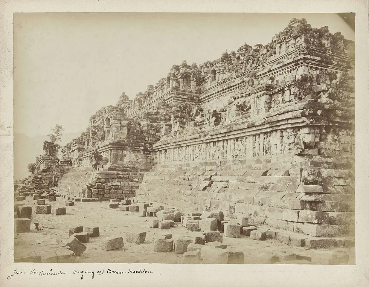 Borobudur before restoration, in an anonymous photograph of 1850–1900 from the Rijksmuseum.